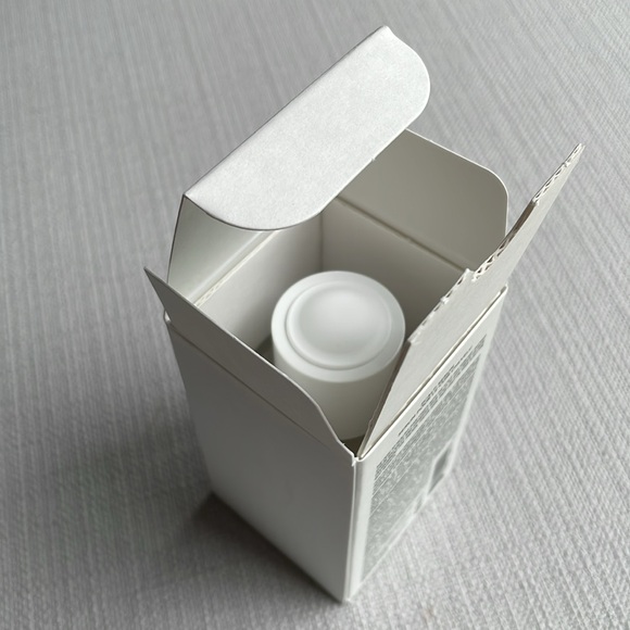 OUAI Hydrating Scalp Serum for Healthy, Fuller Looking Hair - Picture 2 of 10